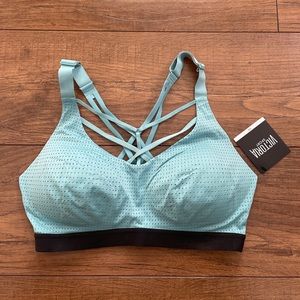VS Victoria’s Secret Lightweight Sports Bra NWT 34D